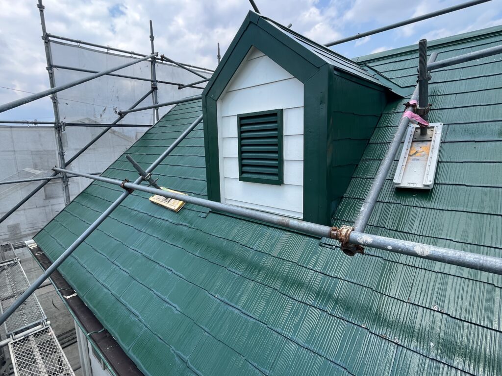 富士市天間にて屋根・外壁塗装行っています♪