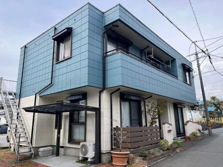 流行りのブル-グレー✕アイボリーでツートンカラー仕上げに♪